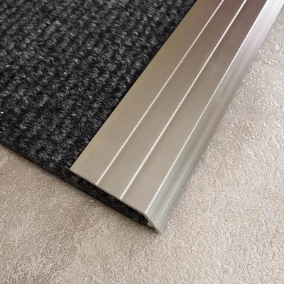 Hliníkový prechodový profil 90 × 3 cm výška 3–5 ZZLQIAN